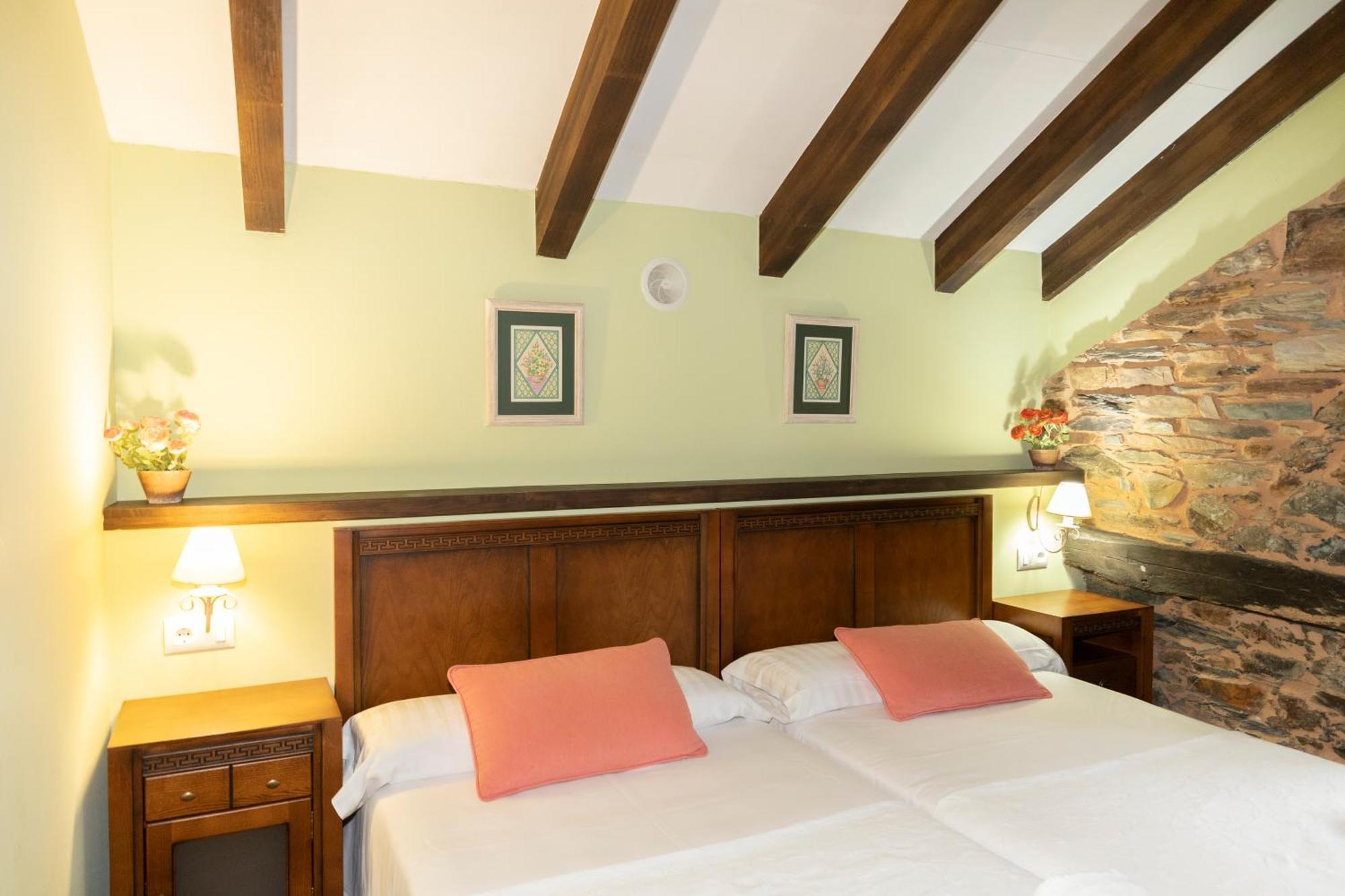 Apartamentos Turisticos A Estacion A Pontenova Esterno foto